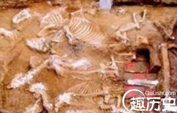 99 ngôi mộ của mỹ nhân trong lăng Tần Thủy Hoàng hé lộ sự thật kinh hoàng về tục tuẫn táng người sống - Ảnh 3.
