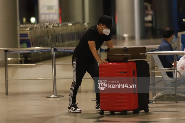 Jack bị rút khỏi Running Man Việt, lộ ảnh 8 thành viên sang Hàn Quốc sáng nay mà không hề có Jack? - Ảnh 3.