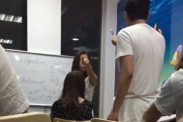 2 cô giáo Tiếng Anh cung bọ cạp và nói học viên óc lợn từng gây bão MXH giờ ra sao? - Ảnh 4.