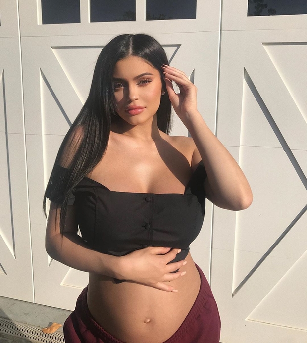 Kylie Jenner is pregnant for the second time: Showbiz is about to have another baby with a golden spoon, but who is the father?  - Photo 2.