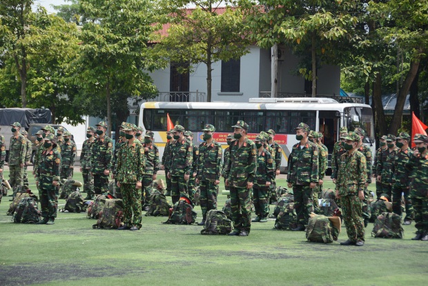 1.000 quân nhân chuẩn bị từ Hà Nội vào TP.HCM chống dịch Covid-19 - Ảnh 1.
