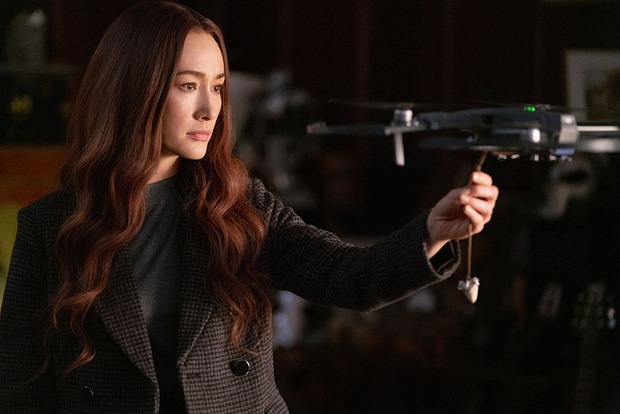 Netizen thế giới thót tim hậu trường đả nữ gốc Việt Maggie Q rơi tự do ở tòa nhà cao tầng, khen phim nức nở vì mãn nhãn - Ảnh 1.