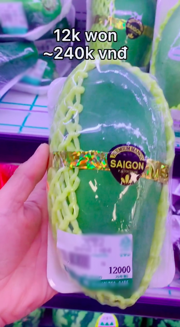 Check nhanh giá trái cây Việt trong siêu thị Hàn Quốc, anh chàng tá hoả khi thấy mức giá khó thở - Ảnh 6. Check nhanh giá trái cây Việt trong siêu thị Hàn Quốc, anh chàng tá hoả khi thấy mức giá khó thở - Ảnh 6.