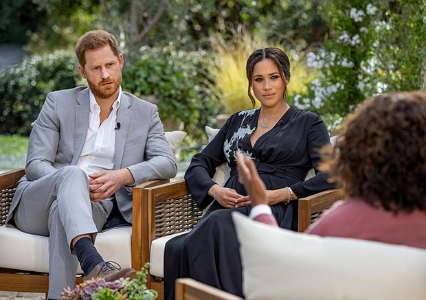 Nhà Meghan ngày càng bị thất sủng, buộc phải đứng nhìn vợ chồng Công nương Kate vượt mặt - Ảnh 2.