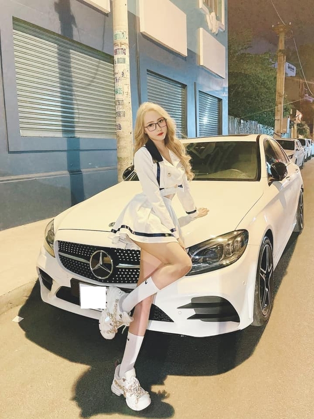 Jenny Yến - nữ DJ sexy, 24 tuổi khoe tự sắm Mẹc là ai? - Ảnh 8.