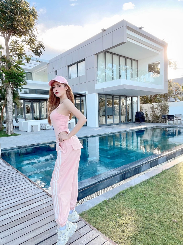 Jenny Yến - nữ DJ sexy, 24 tuổi khoe tự sắm Mẹc là ai? - Ảnh 9.