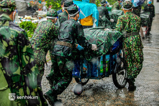 Bất ngờ phát hiện lá thư bí mật của các chiến sĩ bộ đội trong túi đồ ăn, nhiều dân mạng đã bật khóc sau khi đọc hết - Ảnh 3. Bất ngờ phát hiện lá thư bí mật của các chiến sĩ bộ đội trong túi đồ ăn, nhiều dân mạng đã bật khóc sau khi đọc hết - Ảnh 3.
