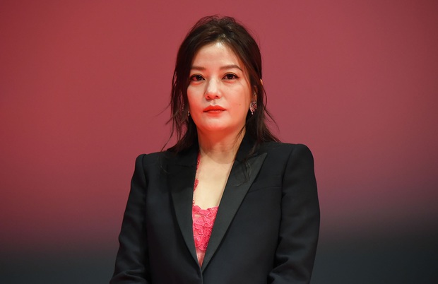 Đến lượt Địch Lệ Nhiệt Ba bị điểm mặt giữa tâm bão Triệu Vy, scandal Thị hậu Kim Ưng sắp bị sờ gáy sau hàng loạt tranh cãi? - Ảnh 2. Đến lượt Địch Lệ Nhiệt Ba bị điểm mặt giữa tâm bão Triệu Vy, scandal Thị hậu Kim Ưng sắp bị sờ gáy sau hàng loạt tranh cãi? - Ảnh 2.