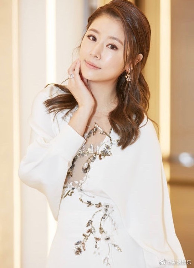 Lâm Tâm Như chính thức phản hồi về lùm xùm vội vã đóng phòng làm việc ngay lúc Triệu Vy bị phong sát! - Ảnh 2. Lâm Tâm Như chính thức phản hồi về lùm xùm vội vã đóng phòng làm việc ngay lúc Triệu Vy bị phong sát! - Ảnh 2.
