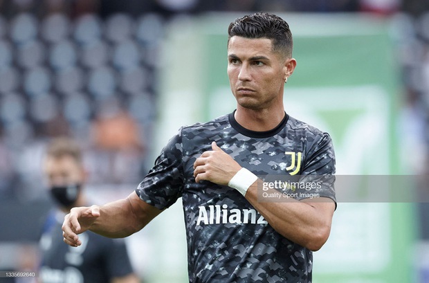 NÓNG: Ronaldo chào tạm biệt đồng đội tại Juventus, chuẩn bị cất cánh đến với Man City - Ảnh 1. NÓNG: Ronaldo chào tạm biệt đồng đội tại Juventus, chuẩn bị cất cánh đến với Man City - Ảnh 1.