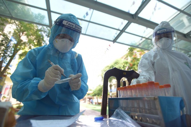 Hà Nội thêm 21 ca dương tính SARS-CoV-2, ổ dịch Thanh Xuân Trung có 14 ca - Ảnh 1. Hà Nội thêm 21 ca dương tính SARS-CoV-2, ổ dịch Thanh Xuân Trung có 14 ca - Ảnh 1.