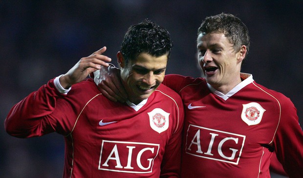 HLV Manchester United đón chào Ronaldo - Ảnh 1. HLV Manchester United đón chào Ronaldo - Ảnh 1.