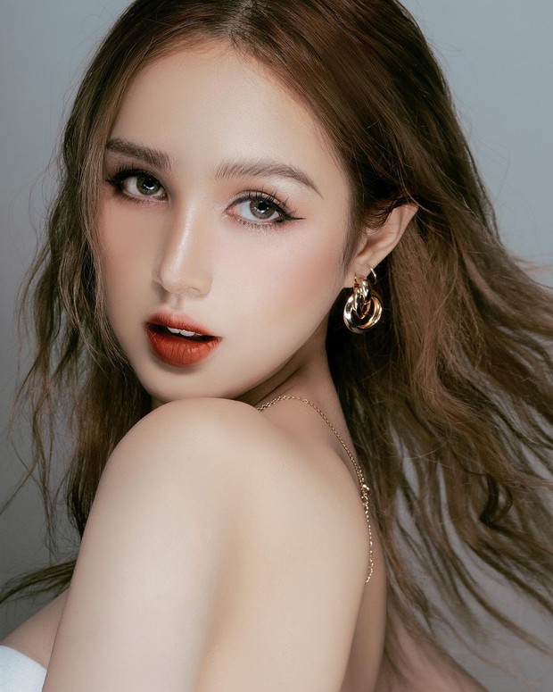 Gái xinh bị réo tên vì nghi vấn lộ clip và ảnh 18+: Người thẳng tay tung luôn hình gốc, người giải thích vòng 3 mình không nhỏ thế - Ảnh 26.