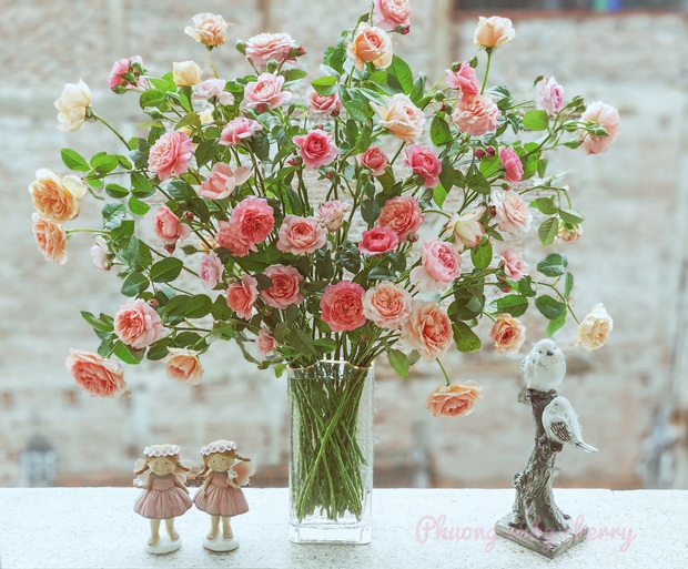 Nữ nhân viên văn phòng gây xuýt xoa vì cắm hoa đẹp mê như ảnh Pinterest, sắm hơn trăm chiếc bình để thỏa mãn đam mê - Ảnh 14.