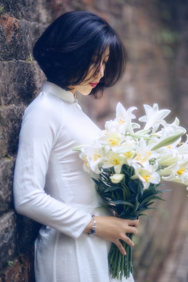 Nữ nhân viên văn phòng gây xuýt xoa vì cắm hoa đẹp mê như ảnh Pinterest, sắm hơn trăm chiếc bình để thỏa mãn đam mê - Ảnh 2.