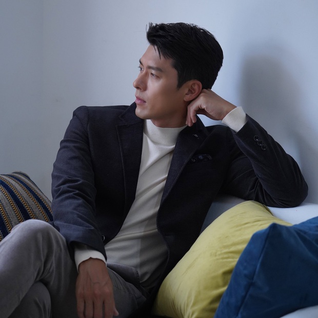 Không phải tự dưng Hyun Bin là nam thần hàng đầu Kbiz: Ảnh hậu trường mà đẹp như tạp chí, góc nghiêng như cứa vào tim fan - Ảnh 5.