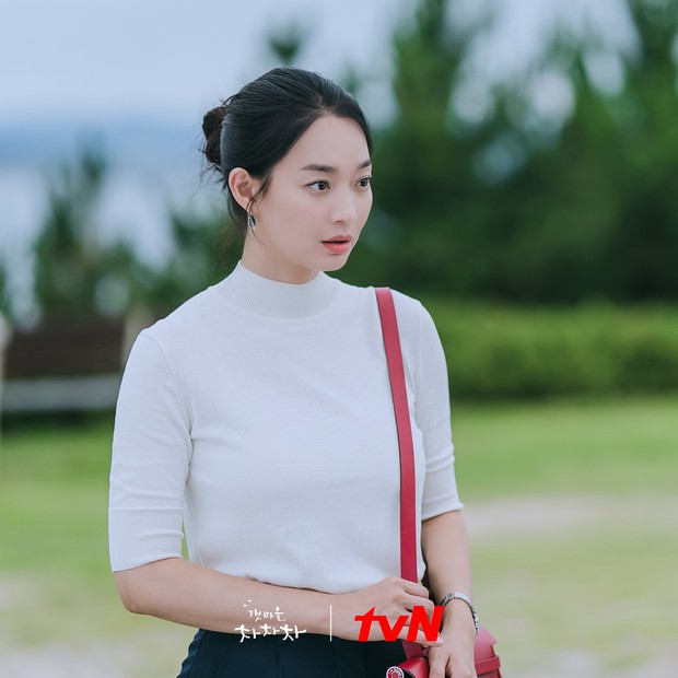 Netizen phát cuồng với phim mới của Kim Seon Ho - Shin Min Ah: Healing, dễ thương lại thêm đôi chính đẹp muốn xỉu - Ảnh 3.