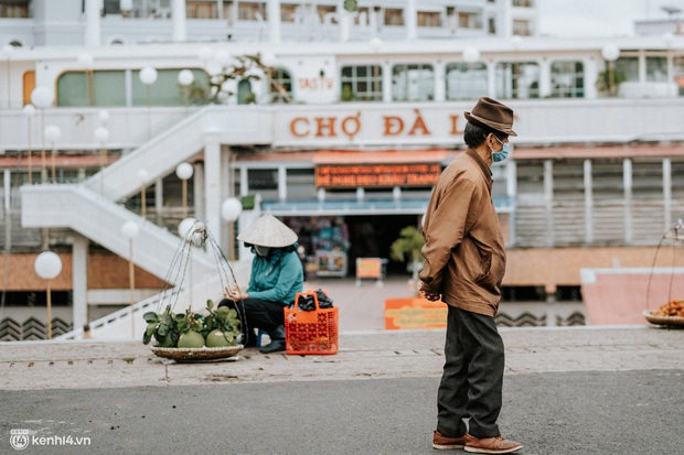 Ảnh hiếm: Một Đà Lạt chưa bao giờ hiu quạnh như thế trong mùa cao điểm du lịch, cảnh đẹp nhưng người có vui? - Ảnh 13.