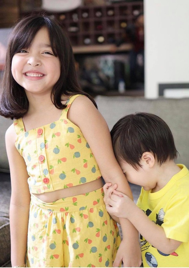 The most beautiful beauty in the Philippines shows off a photo of her perfect pair of dragons and phoenixes, her sparklingly beautiful younger brother cannot overwhelm her angelic sister - Photo 4.