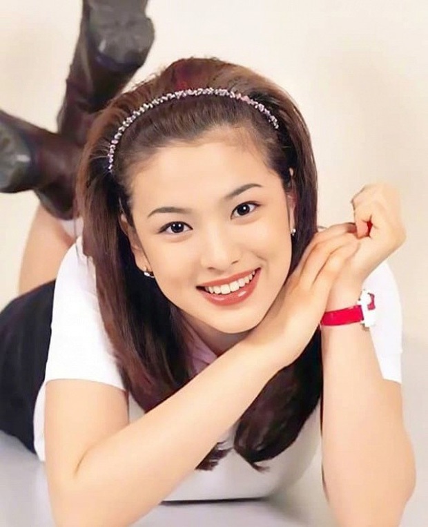 Sẽ như thế nào nếu Song Hye Kyo trở về thời xì-tin dâu như 20 năm trước? - Ảnh 3. Sẽ như thế nào nếu Song Hye Kyo trở về thời xì-tin dâu như 20 năm trước? - Ảnh 3.