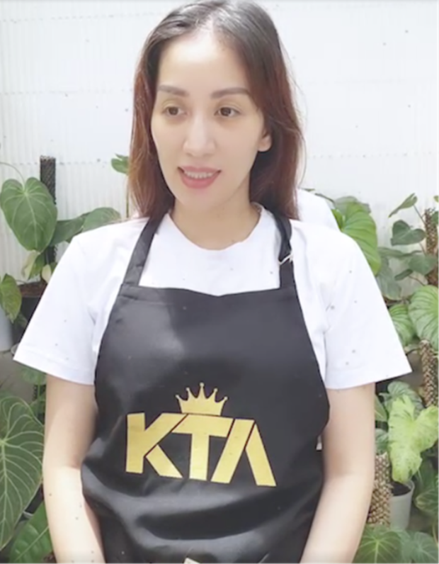 Netizen để ý ánh mắt Khánh Thi đượm buồn, biểu cảm gượng gạo trong livestream với Phan Hiển hậu tin đồn trà xanh - Ảnh 2. Netizen để ý ánh mắt Khánh Thi đượm buồn, biểu cảm gượng gạo trong livestream với Phan Hiển hậu tin đồn trà xanh - Ảnh 2.