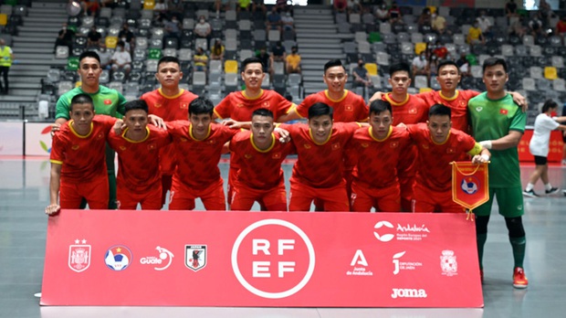 Futsal Việt Nam thất bại 0-4 trước đội bóng số 1 thế giới - Ảnh 1. Futsal Việt Nam thất bại 0-4 trước đội bóng số 1 thế giới - Ảnh 1.