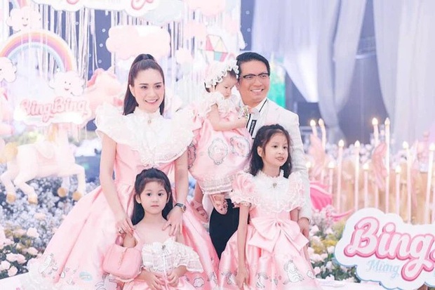 Phòng ngủ của con nhà giàu có gì: Rộng thênh thang, người bê cả toà lâu đài vào trong, người trưng đồ hiệu nhiều không đếm xuể - Ảnh 21. Phòng ngủ của con nhà giàu có gì: Rộng thênh thang, người bê cả toà lâu đài vào trong, người trưng đồ hiệu nhiều không đếm xuể - Ảnh 21.