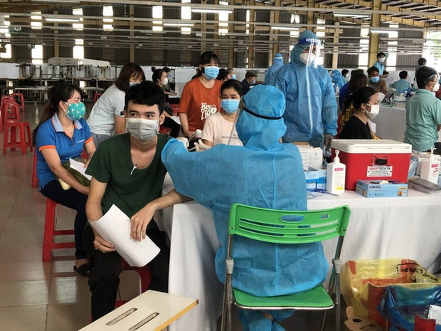 Vì sao số ca F0 ở Bình Dương cao, tỷ lệ bệnh nhân Covid-19 tử vong thấp? - Ảnh 1. Vì sao số ca F0 ở Bình Dương cao, tỷ lệ bệnh nhân Covid-19 tử vong thấp? - Ảnh 1.