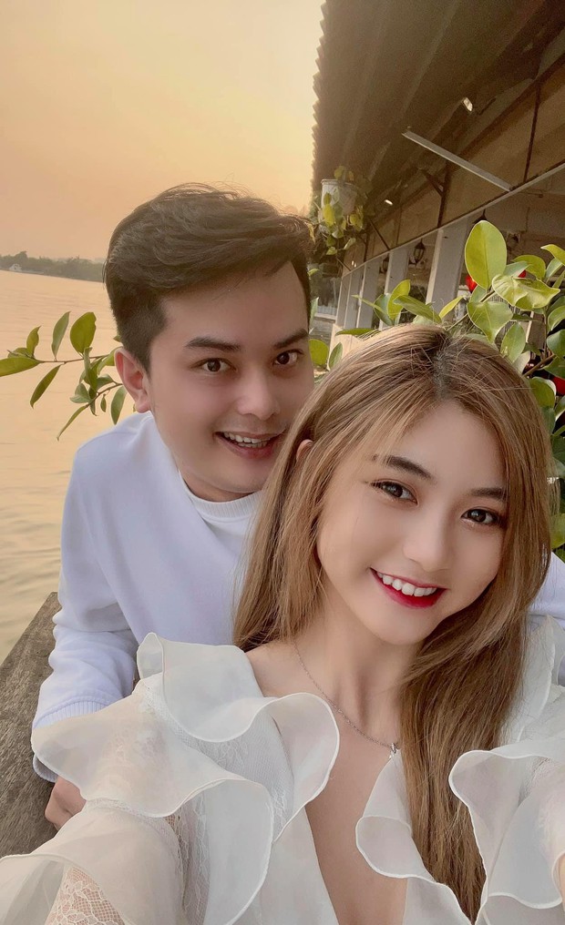 Gái xinh triệu followers tốt nghiệp đại học, anh trai ting ting luôn 50 triệu làm quà sương sương - Ảnh 1.