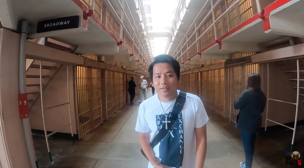 Sau nhiều lần bị bắt phạt, Khoa Pug chơi lớn review luôn nhà tù khét tiếng nhất ở Mỹ - Ảnh 6.