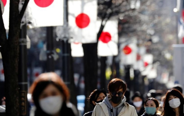  Số ca nhiễm mới tiếp tục lập đỉnh, Nhật Bản có thể phải mở rộng tình trạng khẩn cấp  - Ảnh 1.