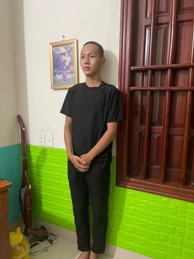 Công an bắt giữ 4 đối tượng trong vụ cướp xe máy của nữ lao công ở Hà Nội - Ảnh 1. Công an bắt giữ 4 đối tượng trong vụ cướp xe máy của nữ lao công ở Hà Nội - Ảnh 1.