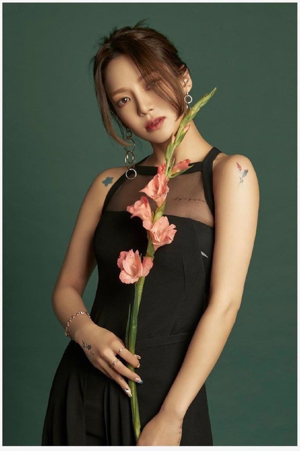 Nhan sắc của SNSD ngày mới ra mắt và bây giờ: Yoona - Taeyeon xứng danh nữ thần, loạt thành viên kém sắc lột xác thấy rõ - Ảnh 27. Nhan sắc của SNSD ngày mới ra mắt và bây giờ: Yoona - Taeyeon xứng danh nữ thần, loạt thành viên kém sắc lột xác thấy rõ - Ảnh 27.
