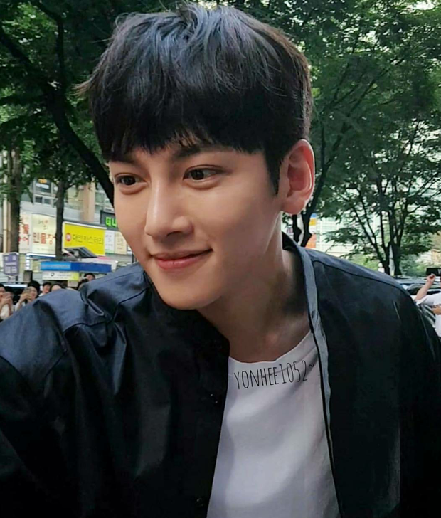 Thử chụp lén dàn tài tử Hàn: Hyun Bin khí chất nghẹt thở, Lee Min Ho chân siêu dài, Lee Dong Wook - Park Seo Joon đẹp điên lên - Ảnh 8. Thử chụp lén dàn tài tử Hàn: Hyun Bin khí chất nghẹt thở, Lee Min Ho chân siêu dài, Lee Dong Wook - Park Seo Joon đẹp điên lên - Ảnh 8.