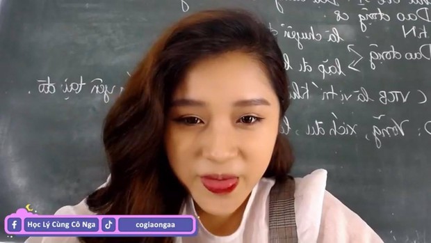 Xuất hiện thêm cô giáo Vật lý xinh như hotgirl livestream dạy học, có 1 điểm ăn đứt cô Minh Thu - Ảnh 3. Xuất hiện thêm cô giáo Vật lý xinh như hotgirl livestream dạy học, có 1 điểm ăn đứt cô Minh Thu - Ảnh 3.