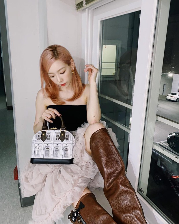 Nhan sắc của SNSD ngày mới ra mắt và bây giờ: Yoona - Taeyeon xứng danh nữ thần, loạt thành viên kém sắc lột xác thấy rõ - Ảnh 8. Nhan sắc của SNSD ngày mới ra mắt và bây giờ: Yoona - Taeyeon xứng danh nữ thần, loạt thành viên kém sắc lột xác thấy rõ - Ảnh 8.