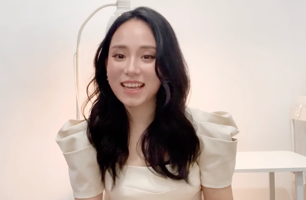 Phỏng vấn Minh Thu giữa loạt phốt: Vẫn tự nhận là cô của các bạn, từ chối trả lời về việc gỡ mác giáo viên vì sai kiến thức, thái độ phản giáo dục - Ảnh 1. Phỏng vấn Minh Thu giữa loạt phốt: Vẫn tự nhận là cô của các bạn, từ chối trả lời về việc gỡ mác giáo viên vì sai kiến thức, thái độ phản giáo dục - Ảnh 1.