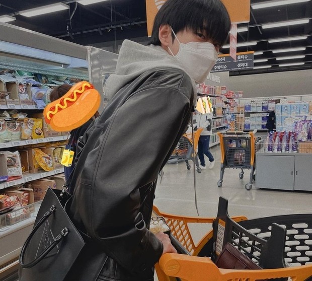 Doyoung (NCT) được netizen khen hết sức tinh tế chỉ vì điểm này trên Instagram - Ảnh 3.