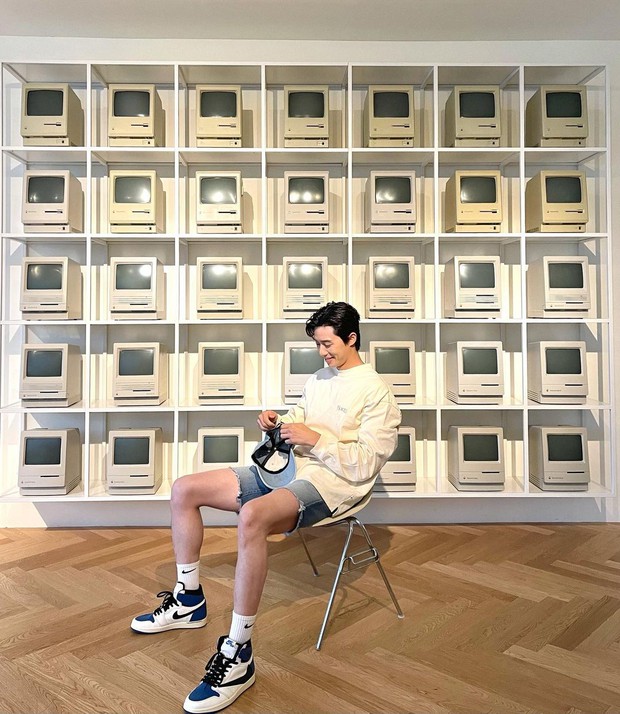 Gần 3 triệu người phát cuồng vì ảnh Park Seo Joon... ngồi ghế, tất cả chỉ dán mắt vào 1 bộ phận này của tài tử Captain Marvel - Ảnh 2. Gần 3 triệu người phát cuồng vì ảnh Park Seo Joon... ngồi ghế, tất cả chỉ dán mắt vào 1 bộ phận này của tài tử Captain Marvel - Ảnh 2.