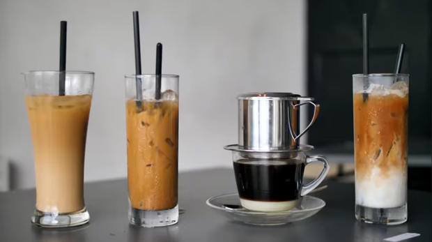 Netizen đào lại khoảnh khắc tố Nas Daily giả tạo khi làm video về Việt Nam: Uống cà phê sữa không khuấy mà cũng giả lả khen ngon? - Ảnh 3. Netizen đào lại khoảnh khắc tố Nas Daily giả tạo khi làm video về Việt Nam: Uống cà phê sữa không khuấy mà cũng giả lả khen ngon? - Ảnh 3.