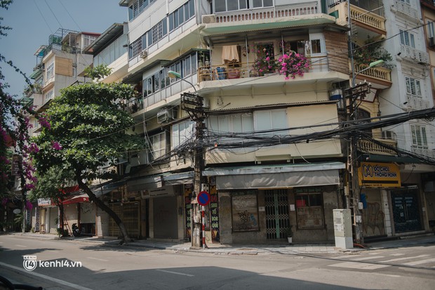 Những hình ảnh về Hà Nội sẽ khiến chúng ta nhớ mãi quãng thời gian này - khi cả thành phố căng mình chống dịch - Ảnh 3.