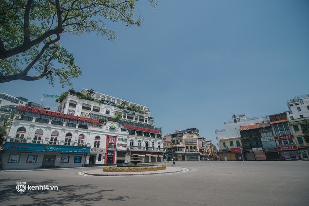 Những hình ảnh về Hà Nội sẽ khiến chúng ta nhớ mãi quãng thời gian này - khi cả thành phố căng mình chống dịch - Ảnh 6.