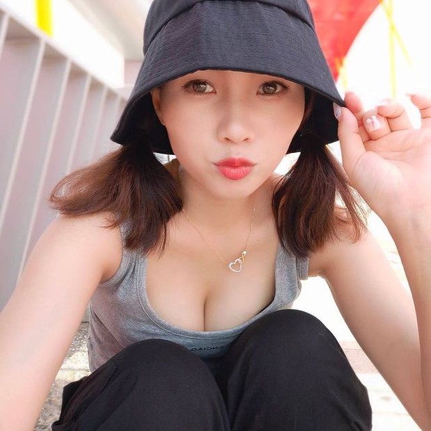 Bất ngờ thay đổi hình tượng, lên sóng khoe khả năng thôi miên người xem, nữ streamer xinh đẹp khiến fan phát hoảng - Ảnh 6.