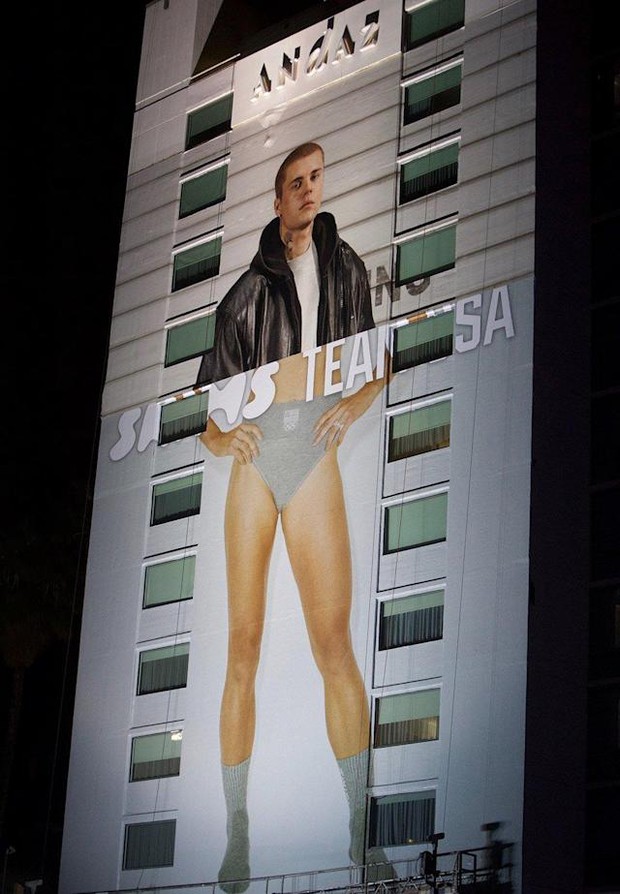 Tá hoả Justin Bieber mặc độc nội y khoe chân dài thon gọn như người mẫu, sự thật đằng sau khiến dân tình ngã ngửa - Ảnh 2.