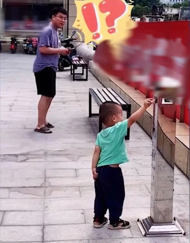 Bố cố tình đánh rơi tiền để thử lòng con trai, ai ngờ cậu bé không nhặt, làm 1 việc khiến bố tẽn tò - Ảnh 4. Bố cố tình đánh rơi tiền để thử lòng con trai, ai ngờ cậu bé không nhặt, làm 1 việc khiến bố tẽn tò - Ảnh 4.