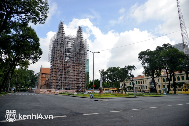 TP.HCM nêu lộ trình mở cửa theo 3 giai đoạn từ 16/9, người có thẻ xanh COVID được tham gia các hoạt động - Ảnh 2. TP.HCM nêu lộ trình mở cửa theo 3 giai đoạn từ 16/9, người có thẻ xanh COVID được tham gia các hoạt động - Ảnh 2.