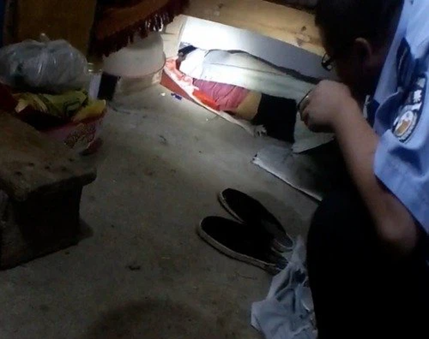 Con trai mất tích 3 ngày không dấu vết, bố mẹ khóc ngất đi tìm khắp nơi, cuối cùng phát hiện ở nơi không ngờ nhất làm cảnh sát cũng phải sốc - Ảnh 2. Con trai mất tích 3 ngày không dấu vết, bố mẹ khóc ngất đi tìm khắp nơi, cuối cùng phát hiện ở nơi không ngờ nhất làm cảnh sát cũng phải sốc - Ảnh 2.