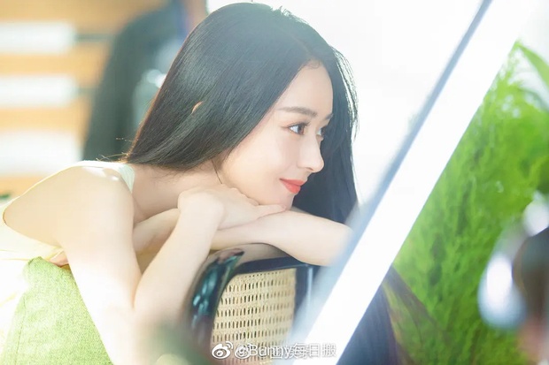 Ảnh quảng cáo 14 năm trước của Triệu Lệ Dĩnh hot trở lại, nhan sắc thuở còn phèn khác 1 trời 1 vực so với bây giờ? - Ảnh 8.