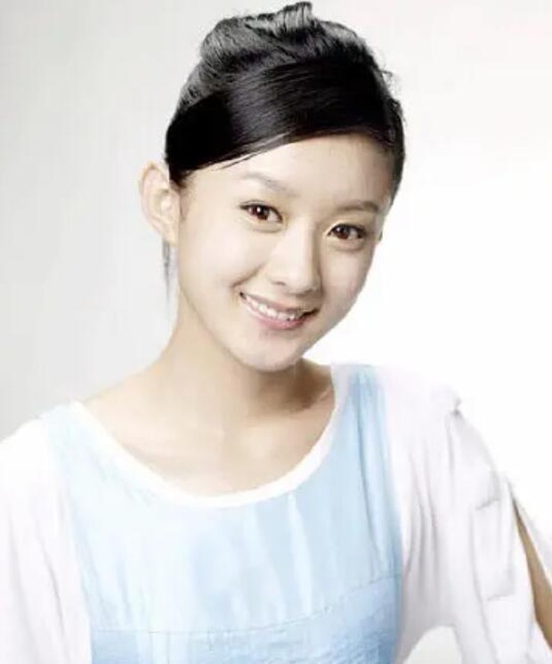 Ảnh quảng cáo 14 năm trước của Triệu Lệ Dĩnh hot trở lại, nhan sắc thuở còn phèn khác 1 trời 1 vực so với bây giờ? - Ảnh 5.