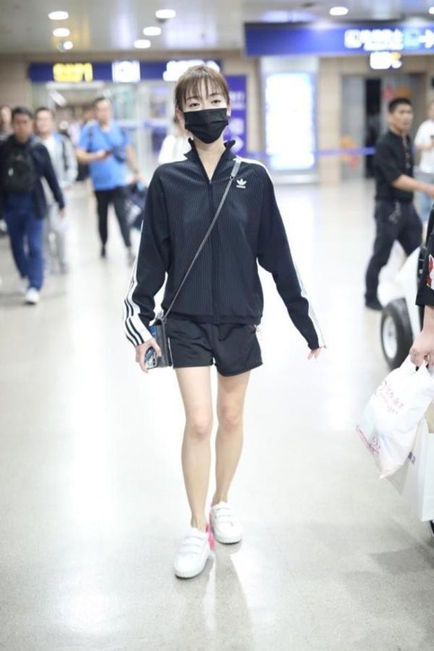 Angela Baby, Nhiệt Ba... cũng không lộ body siêu gầy như diễn viên này, nhìn vào thôi đã thấy xót ruột! - Ảnh 6. Angela Baby, Nhiệt Ba... cũng không lộ body siêu gầy như diễn viên này, nhìn vào thôi đã thấy xót ruột! - Ảnh 6.
